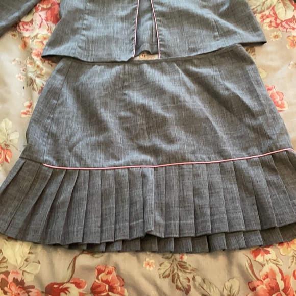 Adorable Grey Pleated Skirt and Jacket - Picture 2 of 6